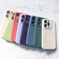 iPhone 15 MagSafe Silicone Case - Cream - MIZO.at