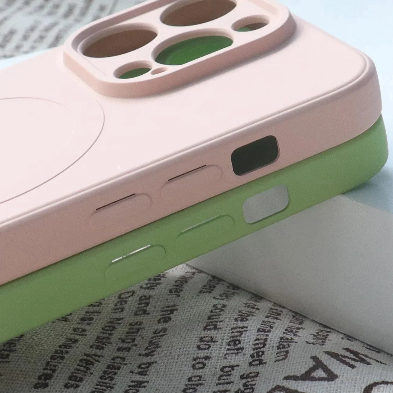 iPhone 15 MagSafe Silicone Case | Pink Color for Stylish Protection - MIZO.at