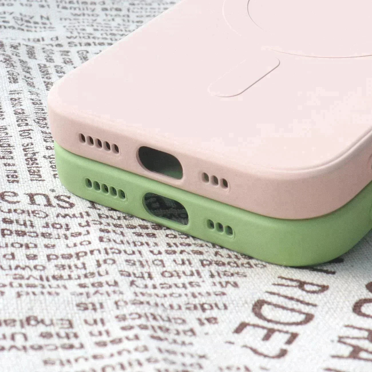 iPhone 15 MagSafe Silicone Case | Cream Color for Stylish Protection - MIZO.at